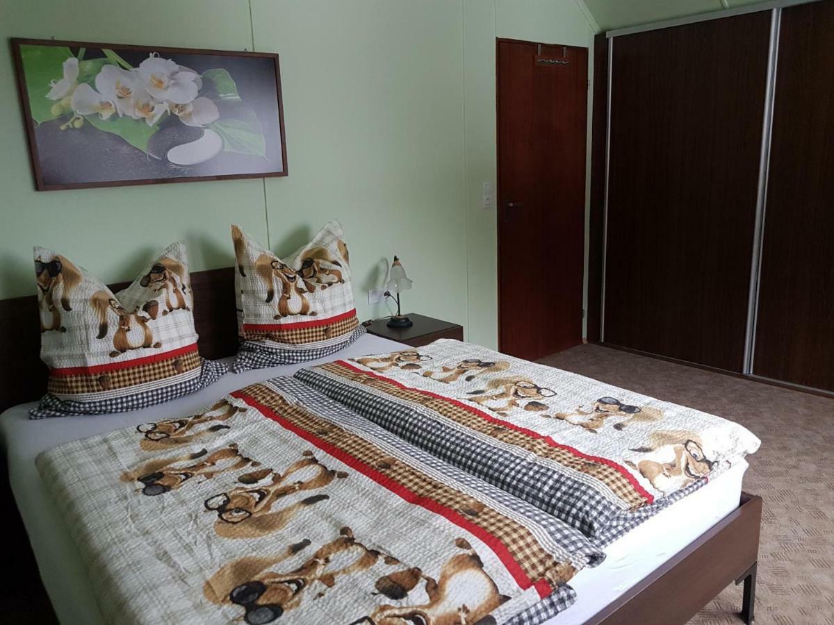 Waldhaus Apartment ยาคีมอฟ ภายนอก รูปภาพ
